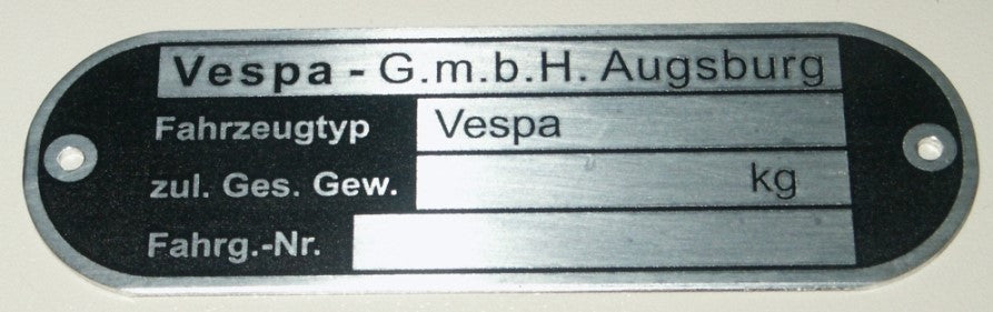 Typenschild "Vespa GmbH Augsburg" oval