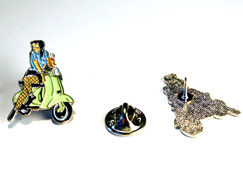 Pin Scooter Girl auf Vespa