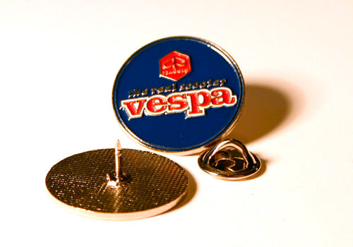 Pin Vespa rund blau