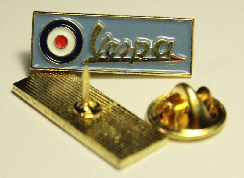 Pin Vespa Target eckig