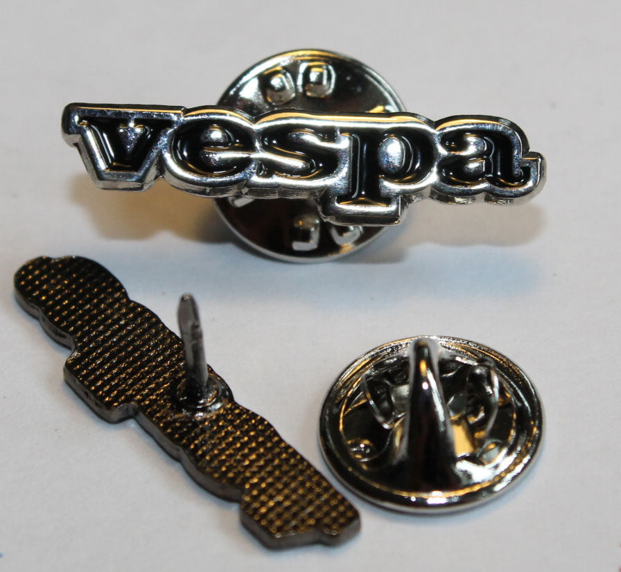 Pin Vespa Schriftzug blau