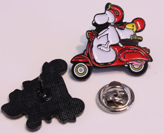 Pin Snoopy auf Vespa